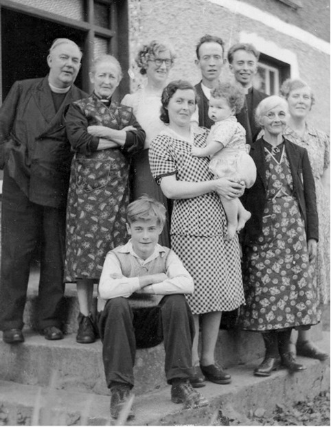 Isabella Rooney and family members in Dernasell