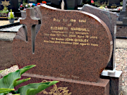 El. Marshall headstone